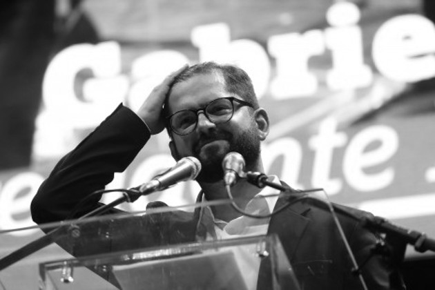 Gabriel Boric, se convirtió en el presidente electo más joven de la historia de Chile y el primero que remonta en segunda vuelta después de no haber ganado en la primera. Foto: EFE.
