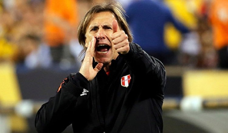 Ricardo Gareca, técnico de Perú. Foto:EFE