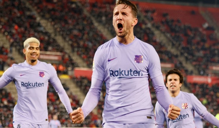 Luuk De Jong, festeja el gol del Barcelona. Foto:EFE