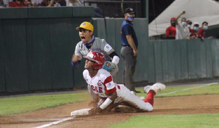 Coclé abre con Panamá Metro en el torneo juvenil. Foto: Fedebeis