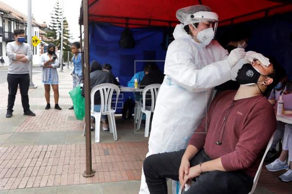 Colombia acumula  5,242,672 contagios de coronavirus. Foto: EFE