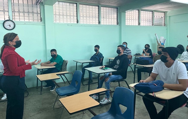 Los estudiantes reprobados  señalan que enfrentaron problemas de conectividad. Foto: Cortesía Meduca