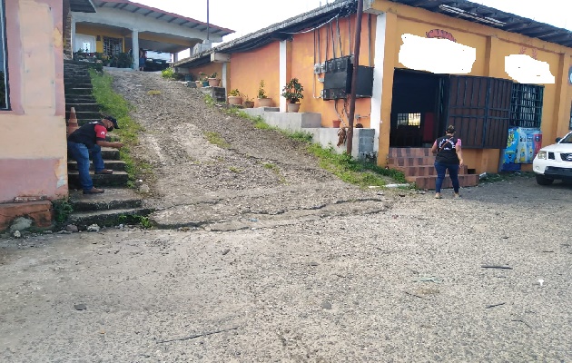 El cuerpo de la ciudadana nicaragüense fue encontrado en el baño cubierto con una toalla. Foto. Diomedes Sánchez