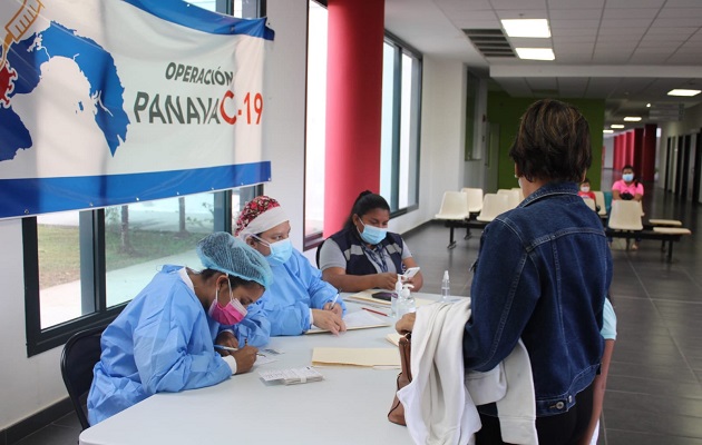 La vacunación en Panamá constará de tres dosis a partir del 28 de enero. Foto: Cortesía Minsa
