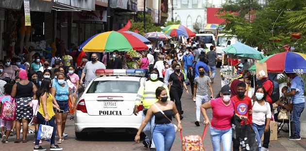 El gremio empresarial recalcó que corresponde una coordinación adecuada con la empresa privada para conocer con certeza la fecha en que entrará en vigor el establecimiento de tres dosis. Foto: Cortesía