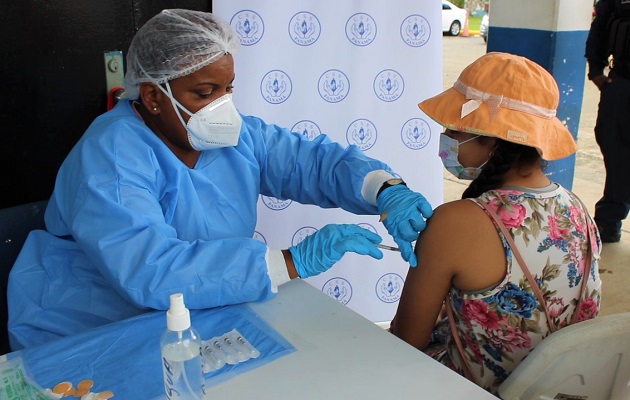 El Minsa solicita a la población acudir a los centros de vacunación. Foto: Cortesía CSS