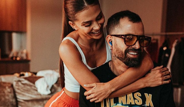 Mike Bahía optó por un anillo 'toi et moi' para pedirle matrimonio a Greeicy. Foto: Instagram