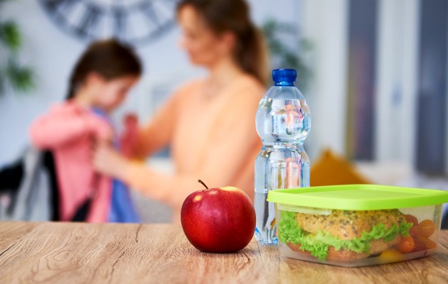 La merienda ideal debe ser un alimento que aporte saciedad, según especialistas en Nutrición. Foto ilustrativa / Freepik.