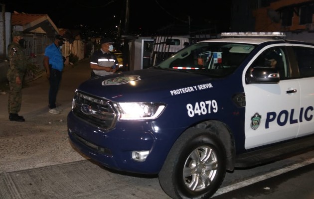 La Policía Nacional realiza las pesquisas por homicidio en Cerro Batea. Foto: Cortesía Policía Nacional