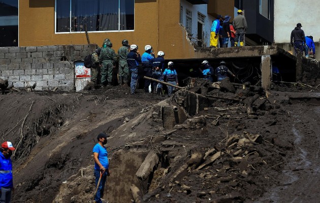  Aluvión dejó en Ecuador una 26 personas fallecidas, 53 heridas y 10 desaparecidas. Foto: EFE