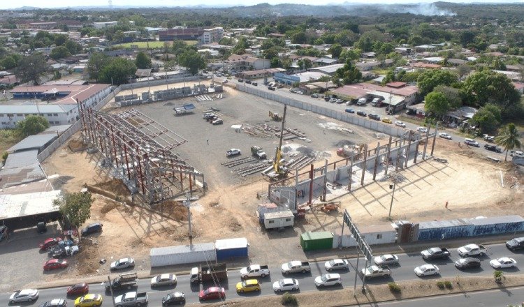 Trabajos del estadio 'Toco' Castillo en Veraguas. Foto: Pandeportes