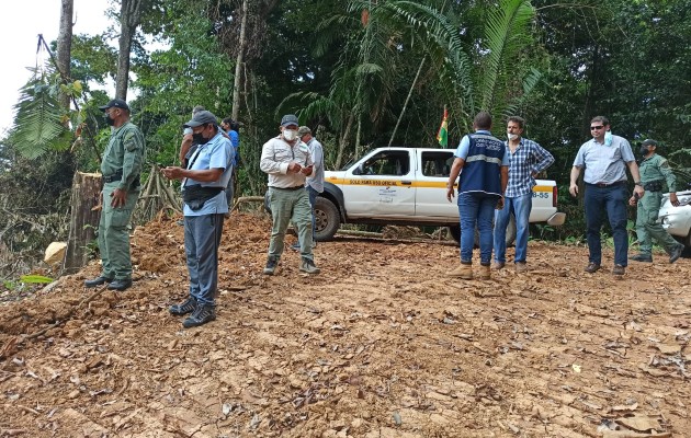 Los técnicos indicaron que, al llegar al lugar, observaron que hubo tala ilegal de árboles con maquinaria pesada, afectando tres cauces del río Cocuye. Foto. Cortesía MiAMbiente