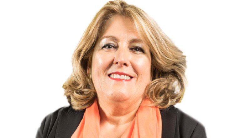 Lisa Méndez.