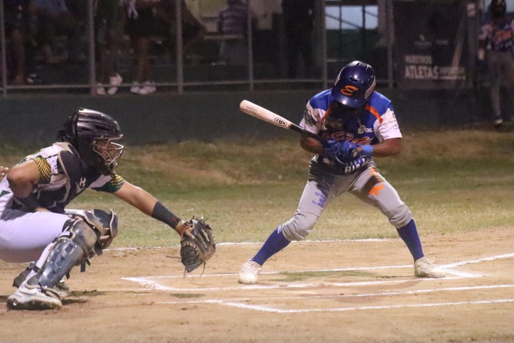 Jay Wood de Panamá Este también es el campeón bate. Foto:Fedebeis