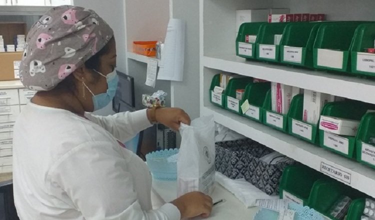 Robustecer de medicinas a las instituciones públicas es una propuesta que goza de amplia simpatía por los sectores involucrados al tema. Foto: Archivo