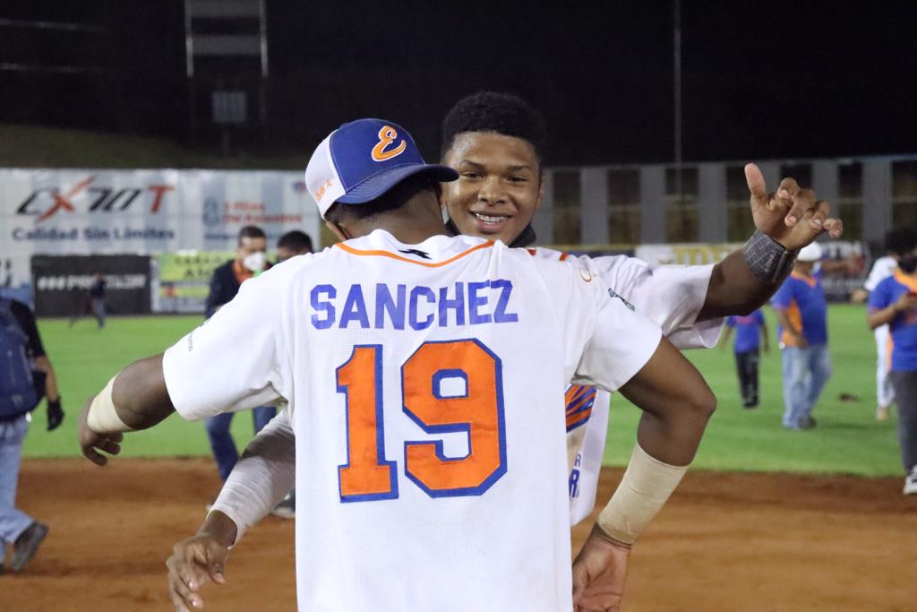 Panamá Este se coronó campeón de beisbol juvenil este lunes 28 de febrero. 