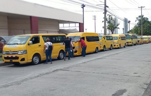 En las primeras semanas de clases se reactivarán los operativos para garantizar que se cumplan las medidas de bioseguridad en los busitos. Foto: Archivo