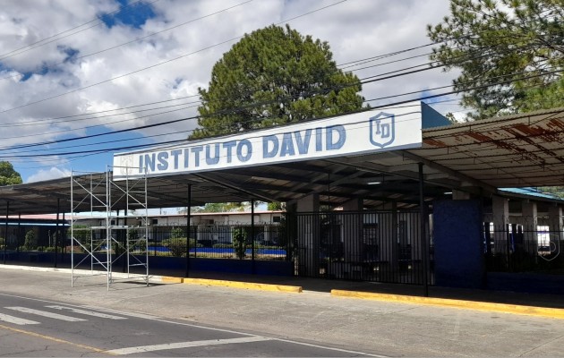 Desde hace varios meses inició el programa Con-Escuelas que consistió en la reparación de los centros educativos para que este lunes los estudiantes puedan iniciar las clases de forma presencial. Foto. José Vásquez