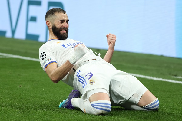 Karim Benzema dio triunfo al Real Madrid ante PSG con tres goles. Foto EFE