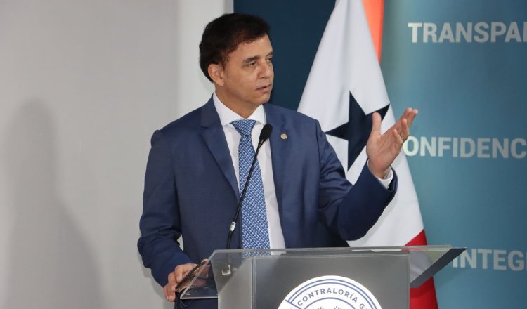 Gerardo Solís, contralor general de la República, ha sido cuestionados por los refrendos a contratos que ha firmado. Cortesía