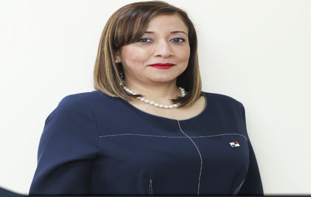 Isabel Pérez Henríquez, es la nueva directora de la UAF. Foto: Cortesía Presidencia