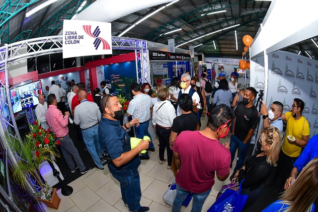 La Zona Libre mantiene una estrategia para atraer compradore del Caribe. Foto: Diomedes Sánchez   