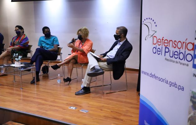 Eduardo Leblanc en la inauguración del conversatorio denominado Día Internacional de la Eliminación de la Discriminación Racial. Foto: Cortesía Defensoría del Pueblo