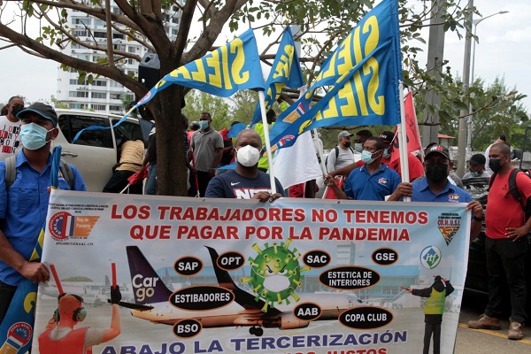 Son más de 800 trabajadores los que se irían a huelga. Foto: Víctor Arosemena