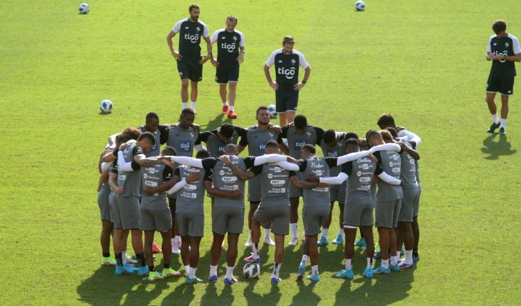 Panamá en los entrenamientos ayer en el estadio Rommel Fernández.  Foto: Víctor Arosemena