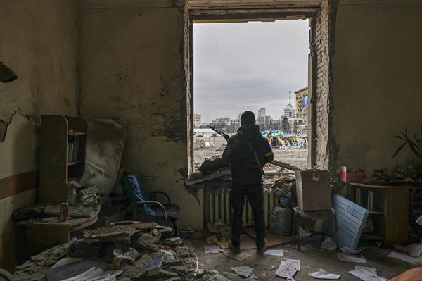 Edificación destruida tras los ataques en Ucrania. EFE
