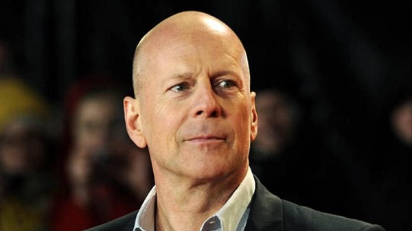 El actor Bruce Willis, de 67 años, se retira tras ser diagnosticado de afasia.