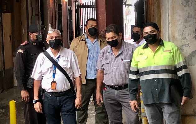 Representantes del Suntracs se reunieron ayer con el  presidente Laurentino Cortizo. Foto: Redes sociales