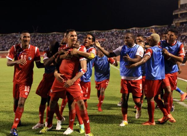 El panameño Blas Pérez firmó un doblete ante Honduras el 8 de junio de 2012. Foto: EFE