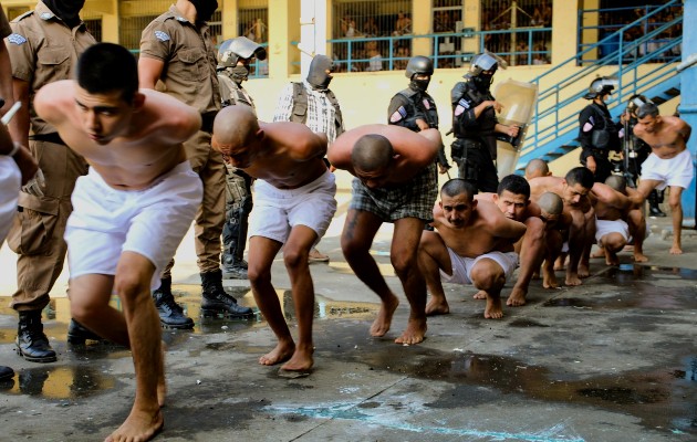 El Salvador responde al aumento de la violencia de las pandillas. Foto: EFE