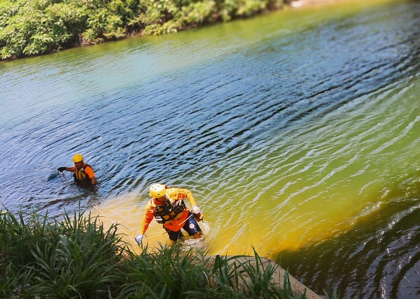 El cuerpo de un hombre apareció flotando en el Río Chico de Natá. Foto: Cortesía Sinaproc