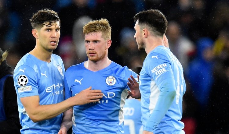 Kevin de Bruyne (cent.) anotó el gol en el triunfo del City. Foto:EFE