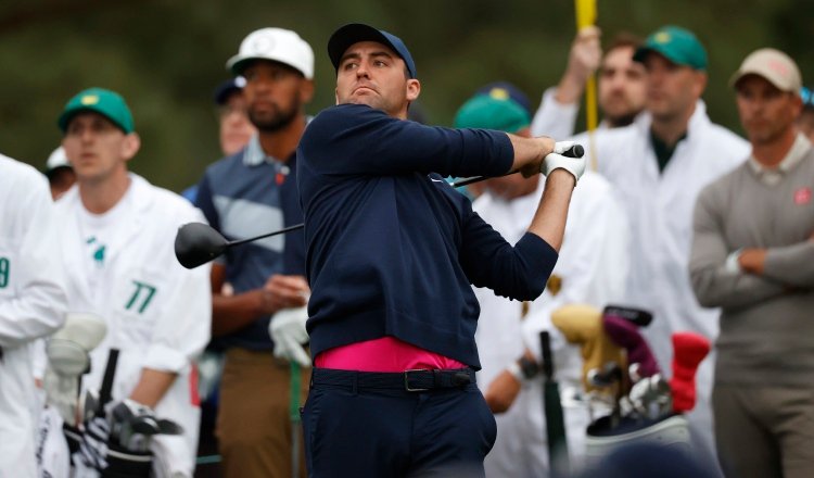 Scottie Scheffler es el nuevo líder del Masters de Augusta. Foto:EFE