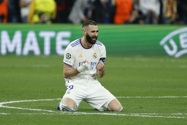 Karim Benzema celebra el pase a semifinales  del Real Madrid. Foto:EFE