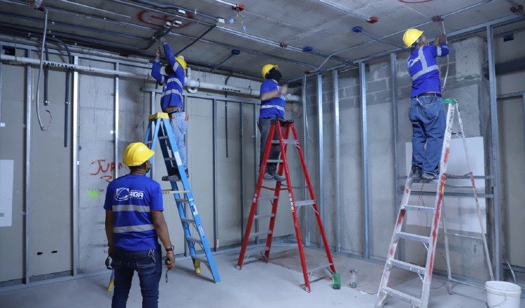 Proyectos como la conclusión de la Ciudad de la Salud, previsto para durar dos años, ha dado oportunidad de empleo a panameños.  Foto: Cortesía CSS