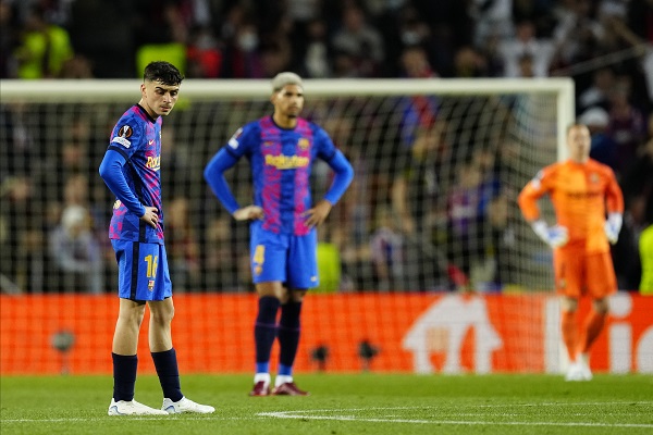 Barcelona no pudo contra el Eintracht Fráncfort. Foto:EFE 