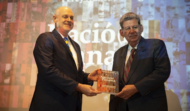 Carlos Guevara Mann y Percy Núñez J.  Foto: Cortesía