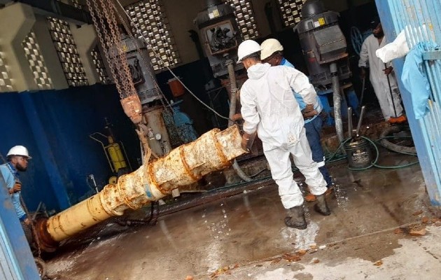 Los trabajadores aseguran que no cuentan con las herramientas adecuadas para realizar sus labores. Foto. Diomedes Sánchez