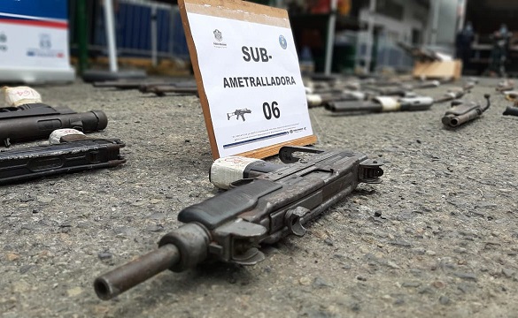 Las armas de fuego son las más usadas para cometer homicidios en Panamá. Archivo.