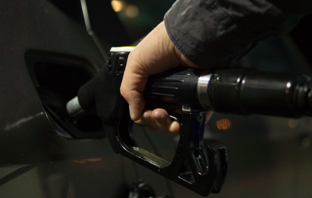 Aprieta el bolsillo, sube el combustible. Foto: Pixabay