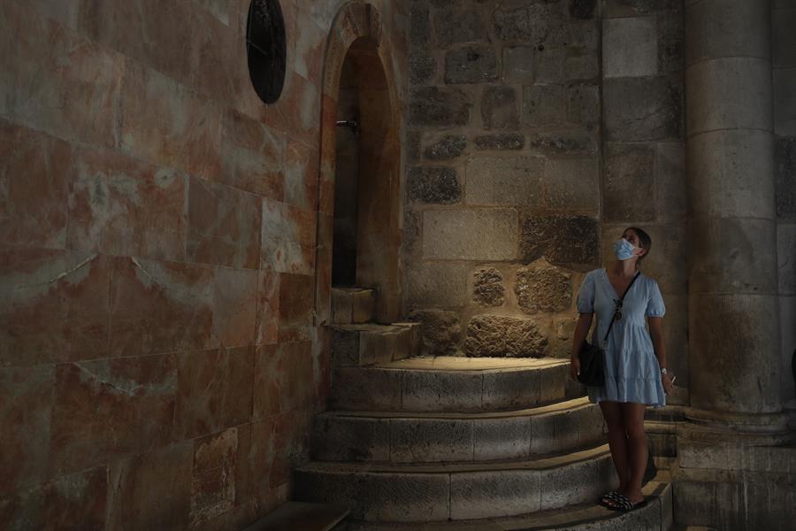 El fin del uso de la mascarilla deja solo dos medidas contra el covid-19 en vigor; la cuarentena de entre 5 y 7 días para los contagios vacunados.