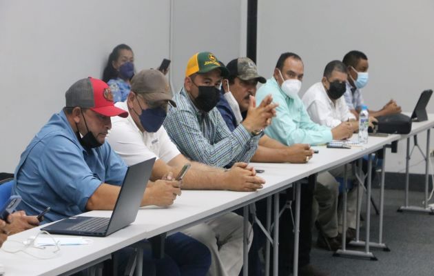 Las autoridades del Mida se reúnen cada 15 días con los productores para evaluar la situación. Foto: Cortesía Mida