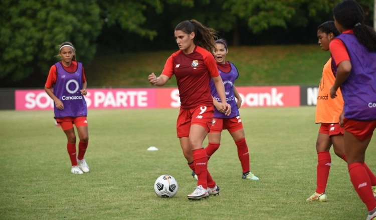 Jugadoras panameñas en los entrenamientos. Foto: Fepafut