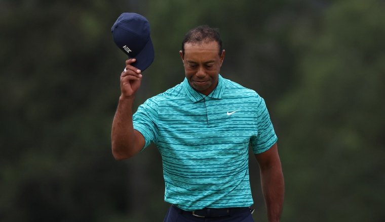 Tiger Woods sobrevivió el corte. Foto: EFE Tiger Woods sobrevivió el corte. Foto: EFE