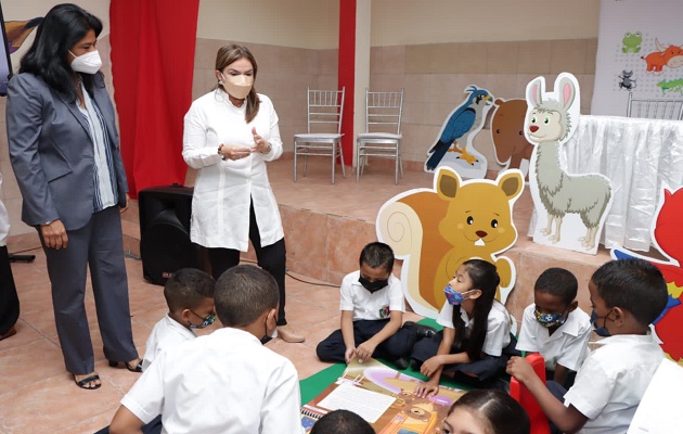 Algunas escuelas recibieron una cantidad de estudiantes que no estaba en la organización escolar. Foto: Meduca