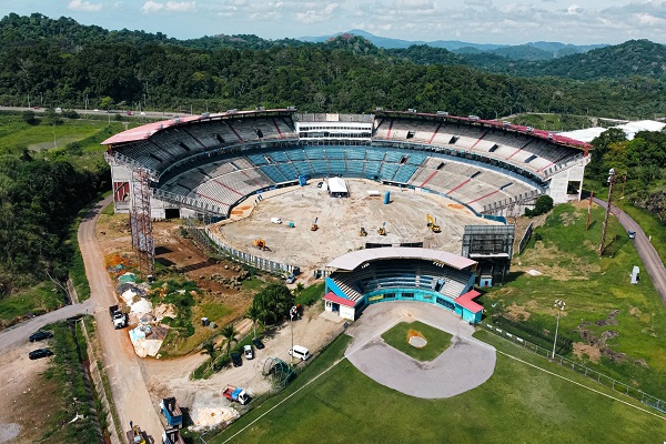 Trabajos del estadio Rod Carew. Foto: Pandeportes